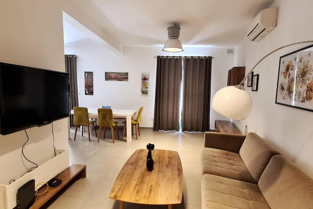 Apartmán Cozy Inside.City & Beach Outside Sliema Exteriér fotografie