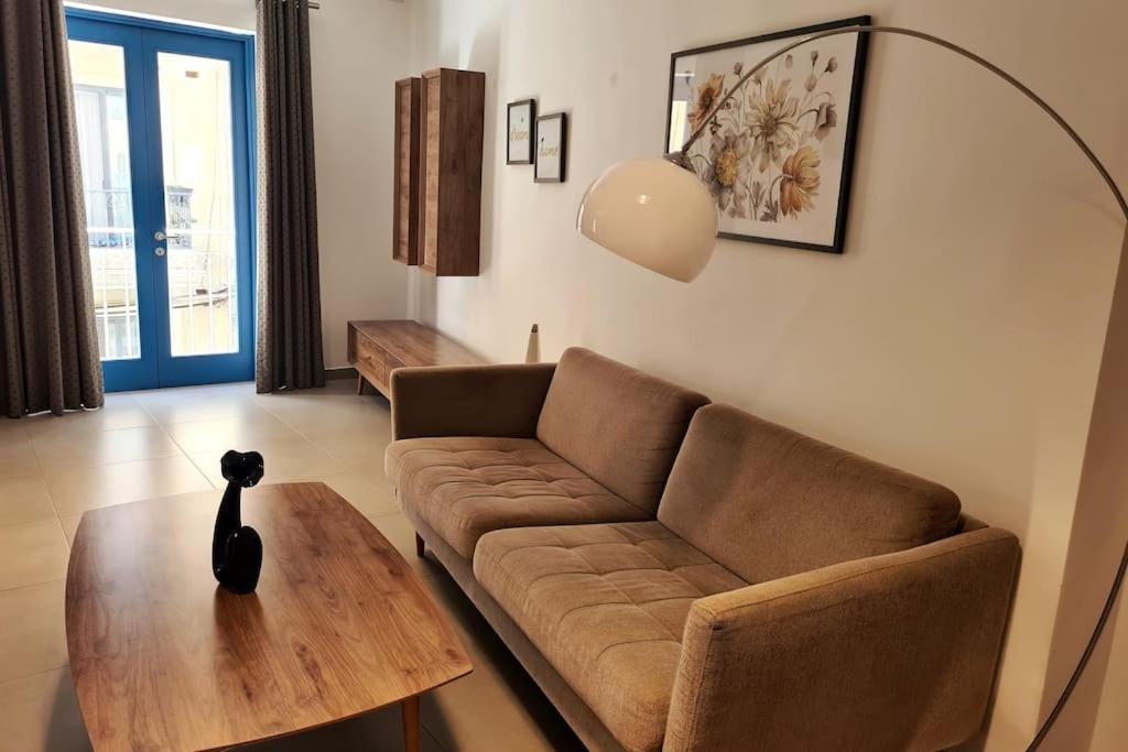 Apartmán Cozy Inside.City & Beach Outside Sliema Exteriér fotografie